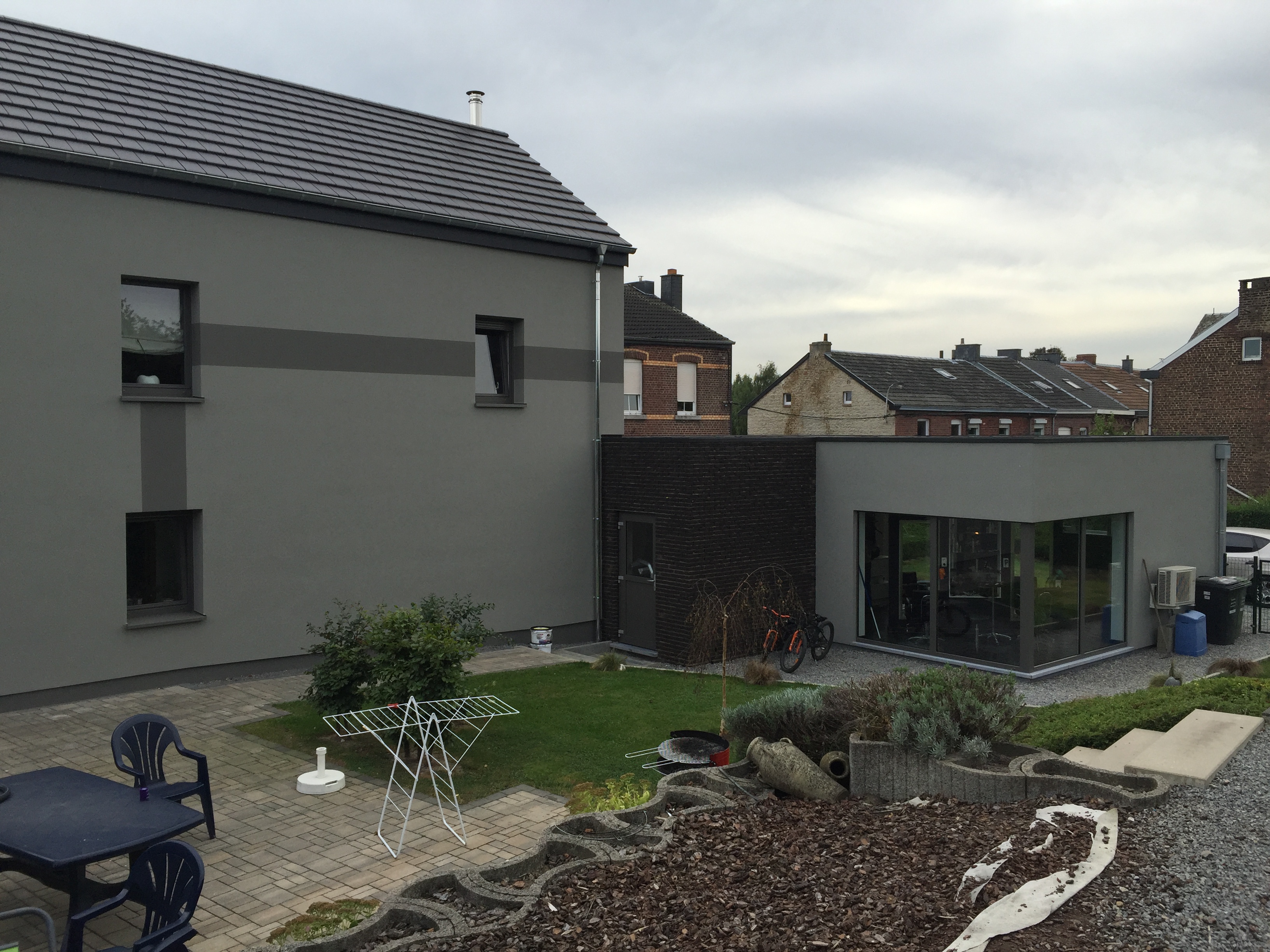 Agrandissement et relooking d'une habitation existante + création d'un salon de coiffure à Montzen