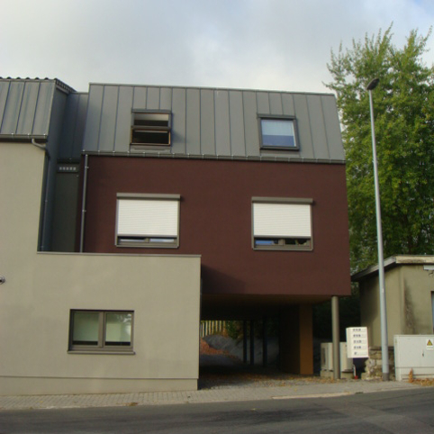 Transformation d'une habitation en immeuble de 5 appartements à Montzen